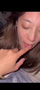 桌子上狠艹
