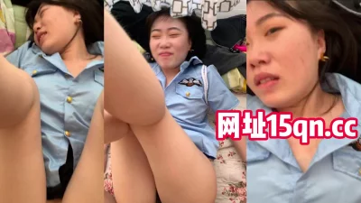 女警的日常生活和我们一样，做爱做的事情